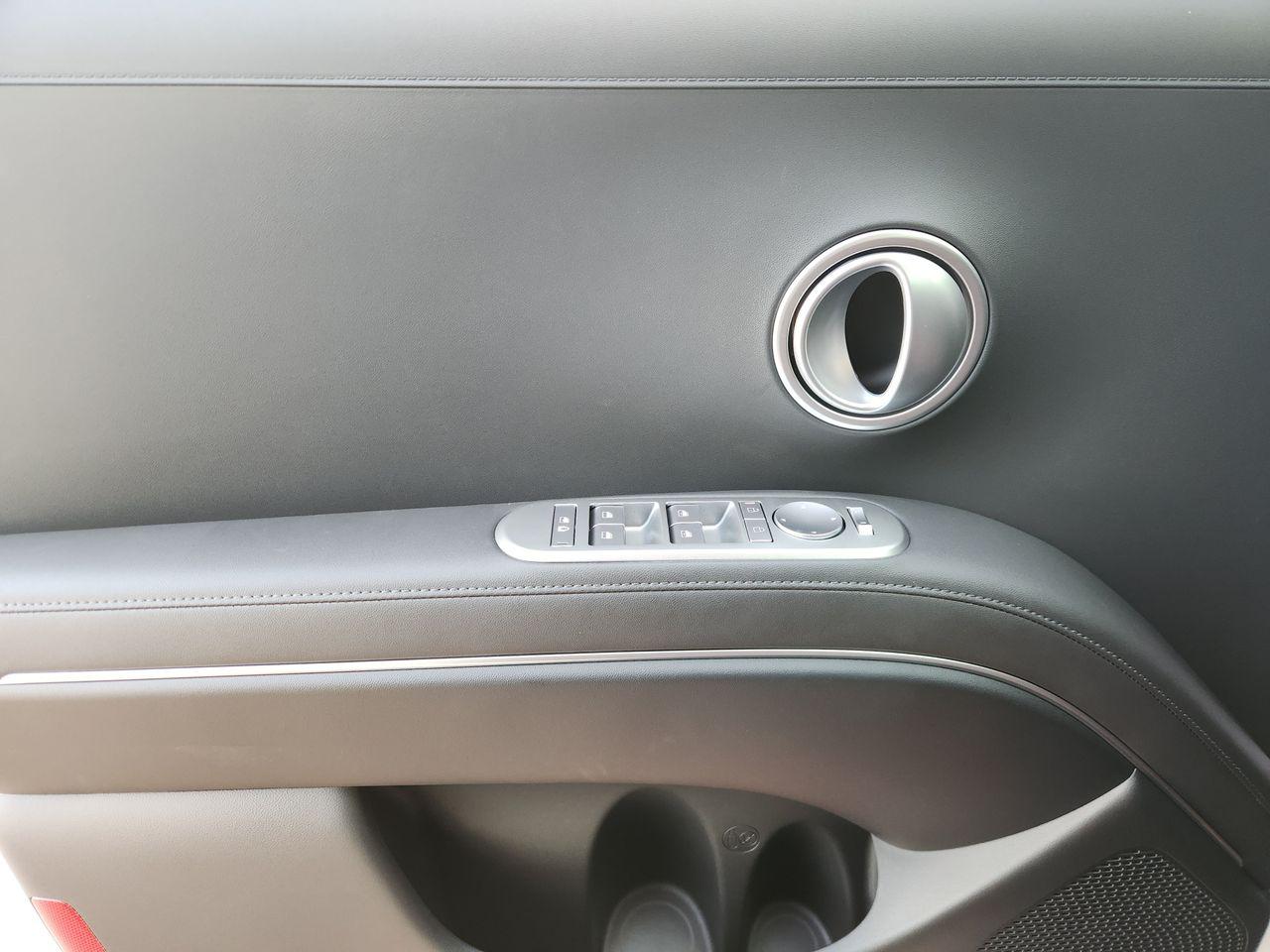 New 2027 Creamy White Pearl Hyundai SEL FWD image 22