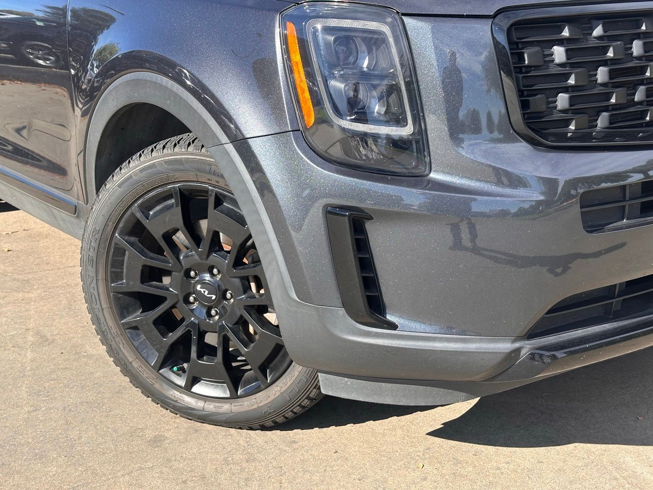 2022 Kia Telluride EX photo 2
