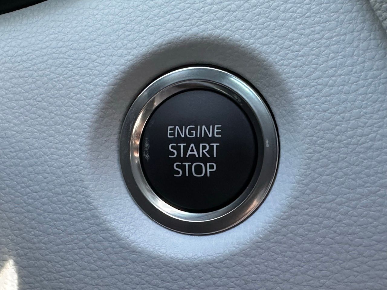 Used 2026 Ruby Flare Pearl Toyota SE image 27