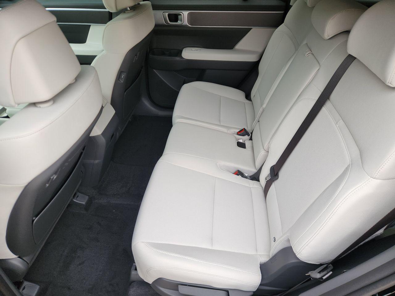 New 2026 Phantom Black Hyundai SE FWD image 28
