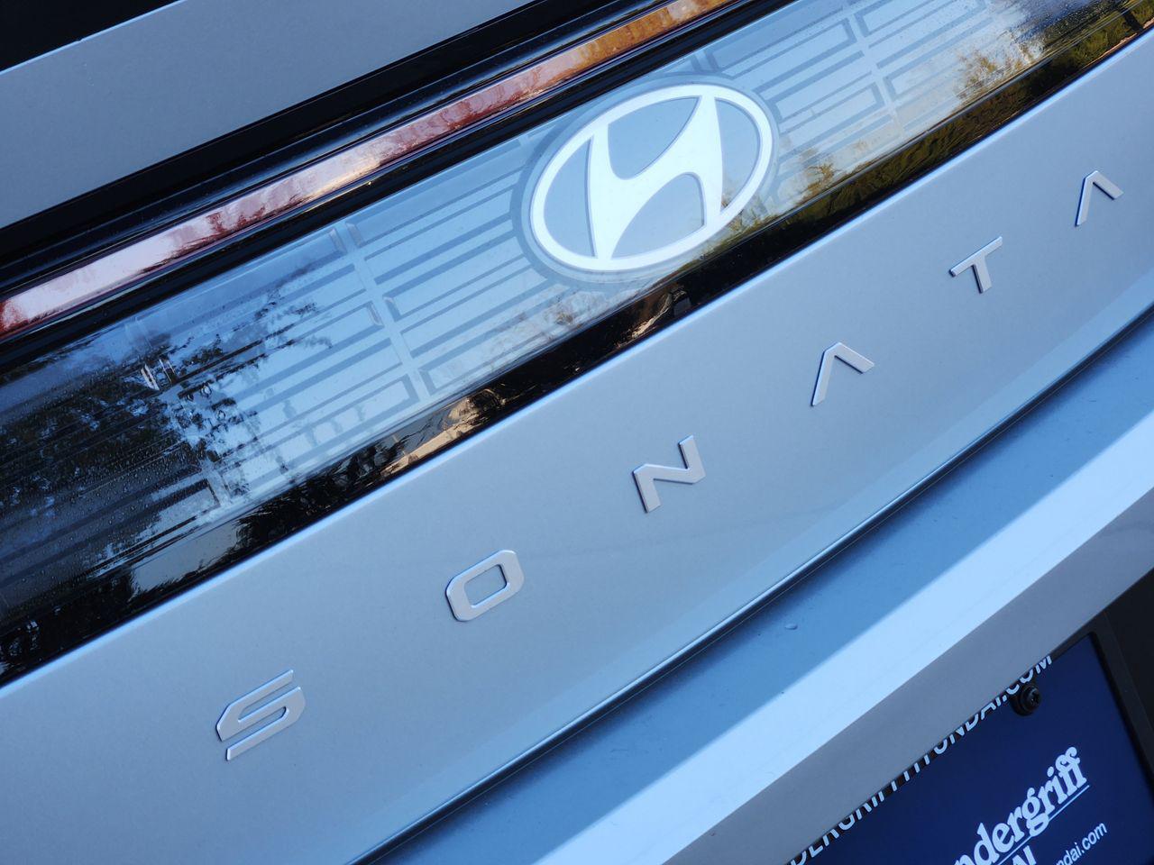 New 2026 T4A Silver Hyundai SEL Sport image 8