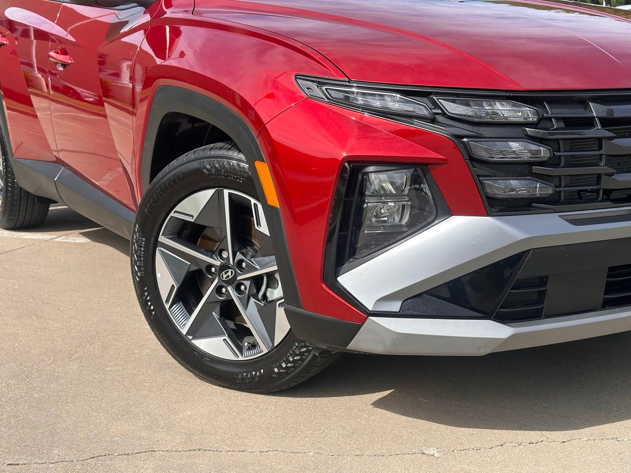 Used 2025 Ultimate Red Hyundai SEL Convenience image 2