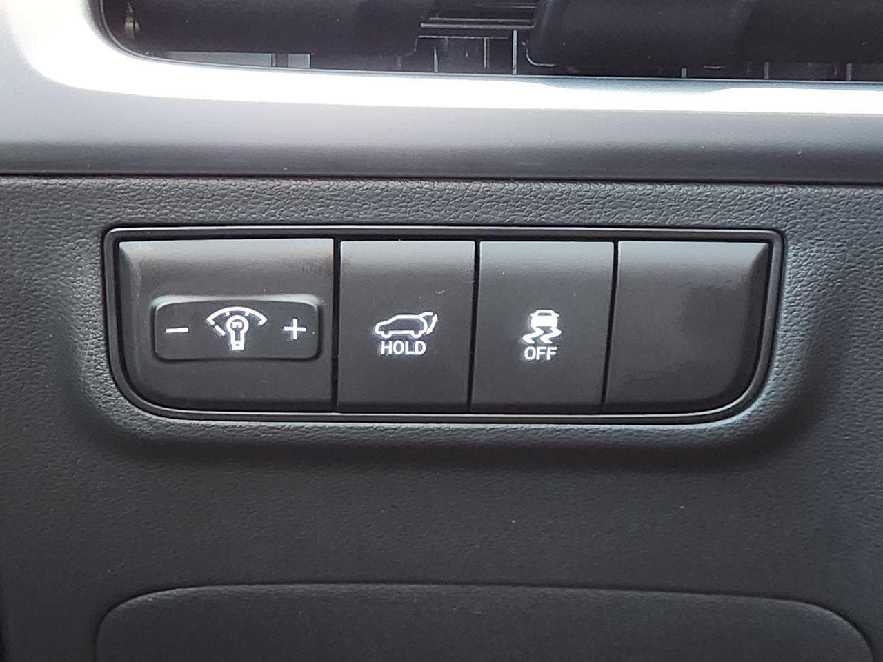 New 2026 Serenity White Pearl Hyundai SEL Plus FWD image 20