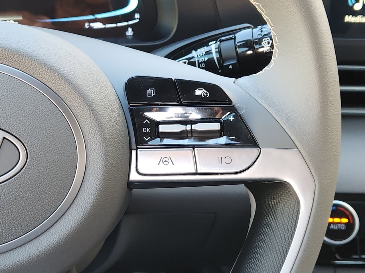 New 2026 W6H White Hyundai SEL Sport image 27