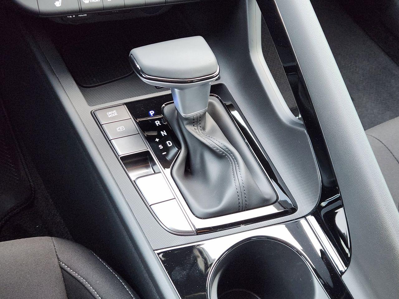 New 2026 W6H White Hyundai SEL Sport Premium image 17