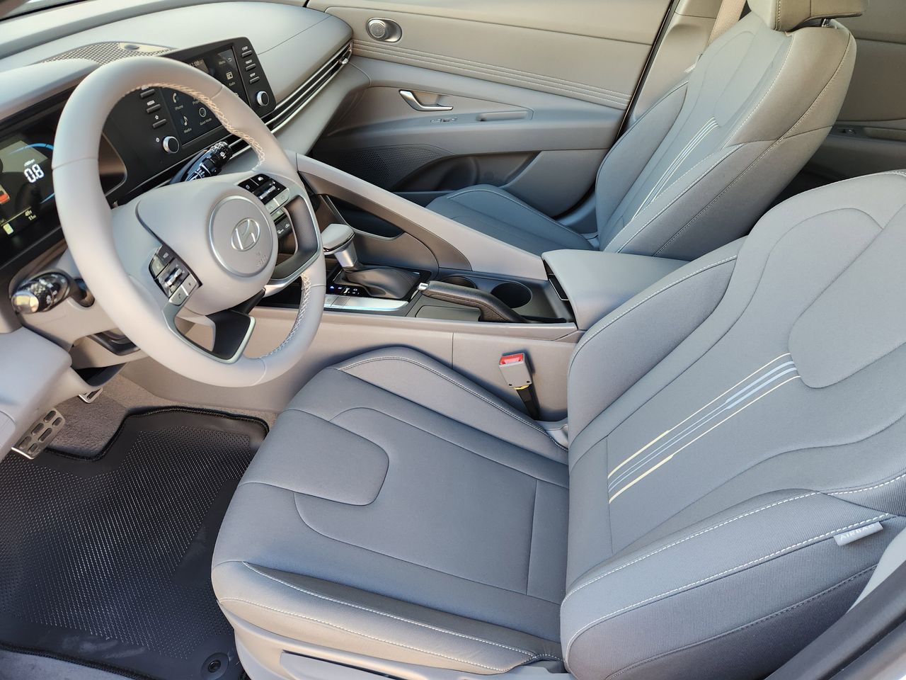 New 2026 W6H White Hyundai SEL Sport image 9