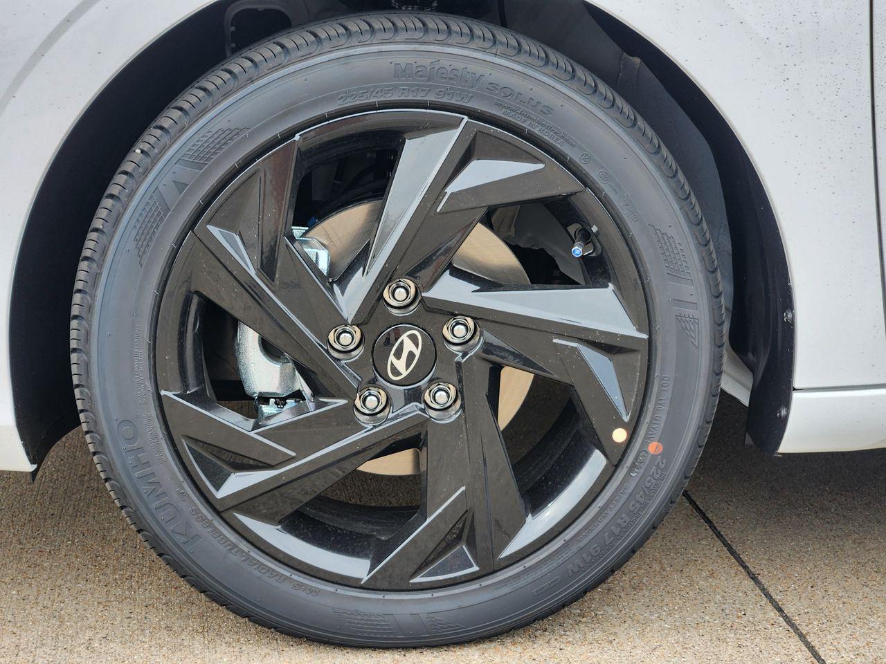 New 2026 W6H White Hyundai SEL Sport image 9