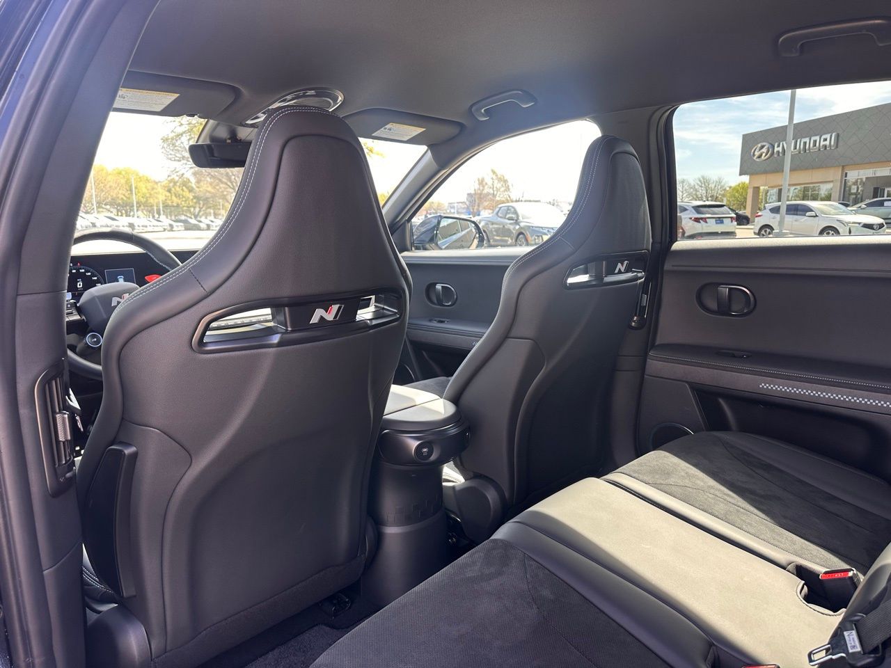 Used 2025 Abyss Black Hyundai Base image 17