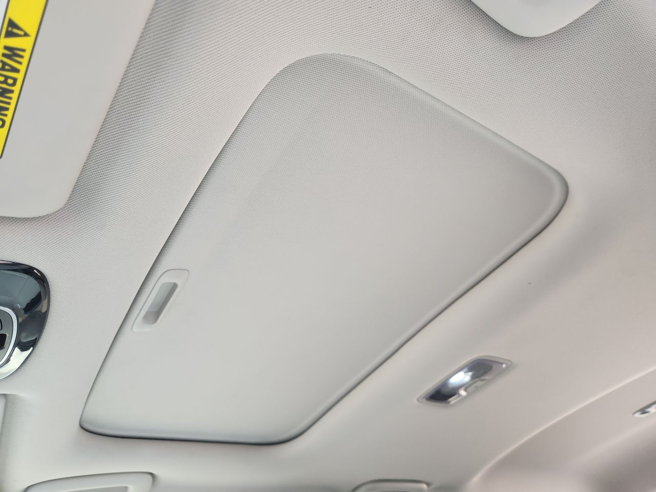 Used 2022 Amazon Gray Hyundai SEL image 23