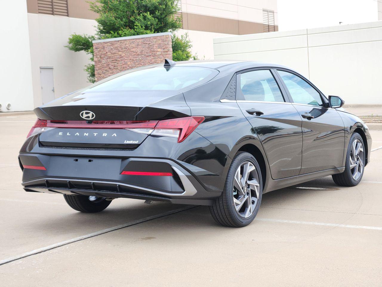 New 2026 Abyss Black Hyundai Limited image 4