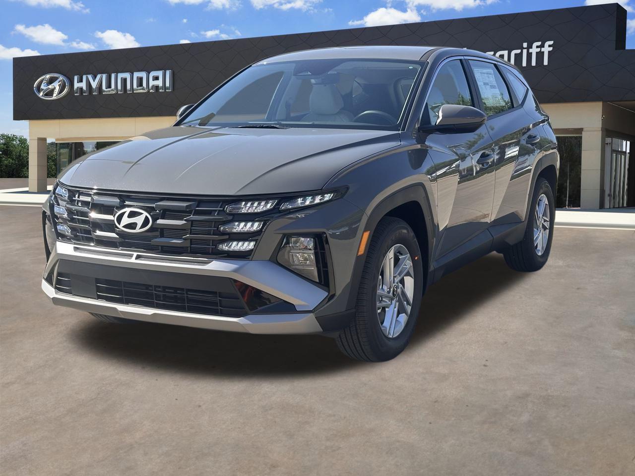 2026 Hyundai Tucson SE photo 2