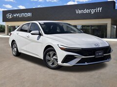 2025 Hyundai Elantra SE Sedan