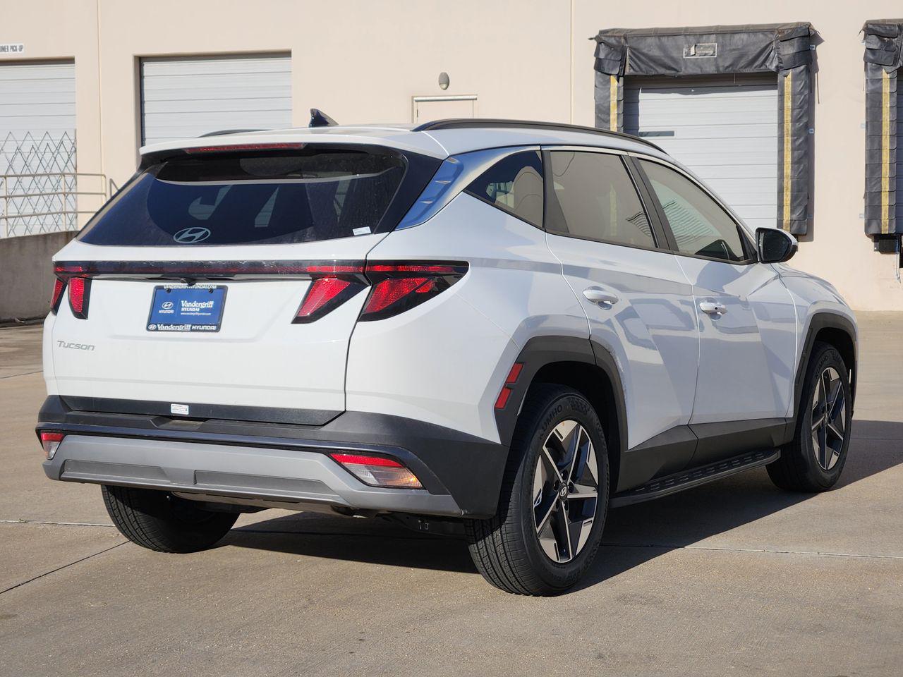 New 2026 W6H White Hyundai SEL FWD image 4