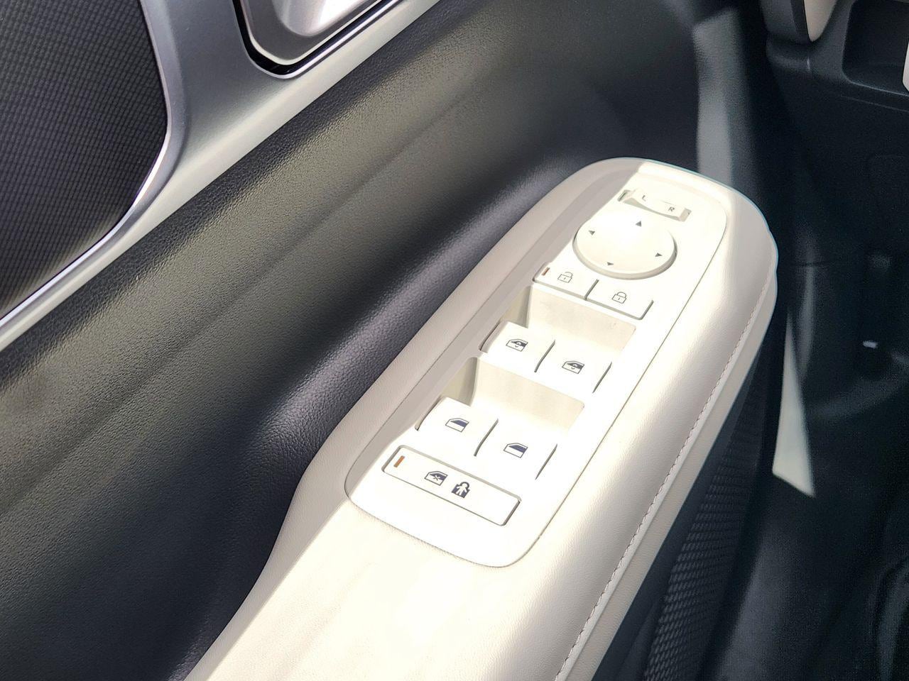 New 2026 Hampton Gray Hyundai SEL FWD image 22