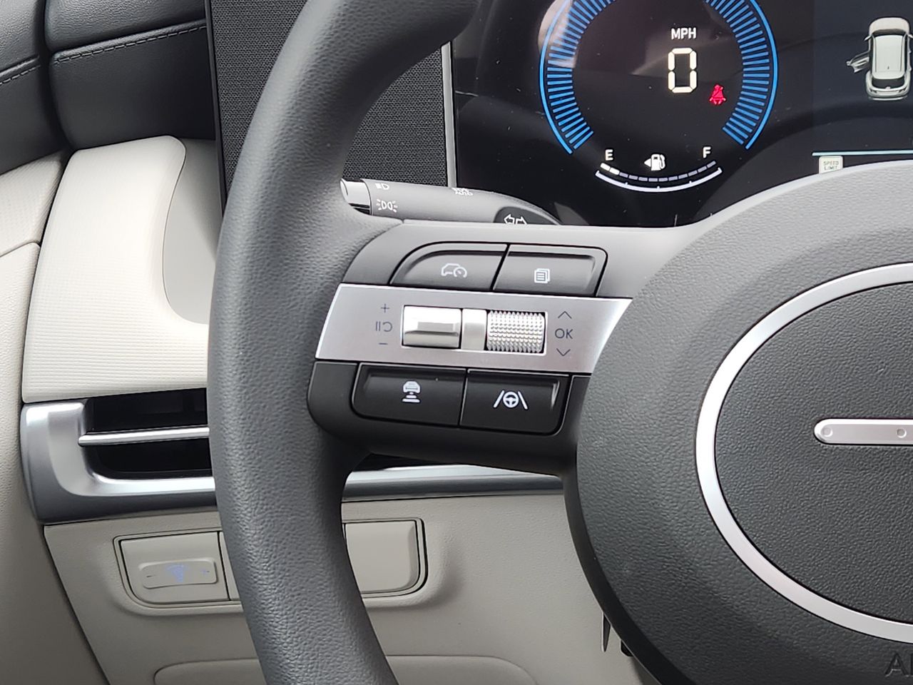 New 2026 W6H White Hyundai SEL FWD image 26