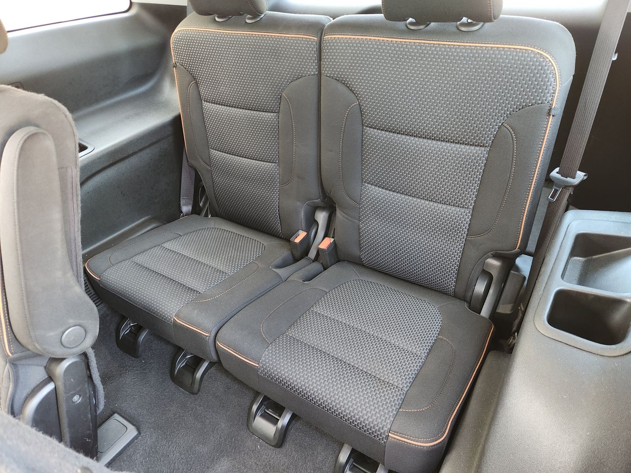 Used 2023 Ultra Blue GMC AT4 image 29