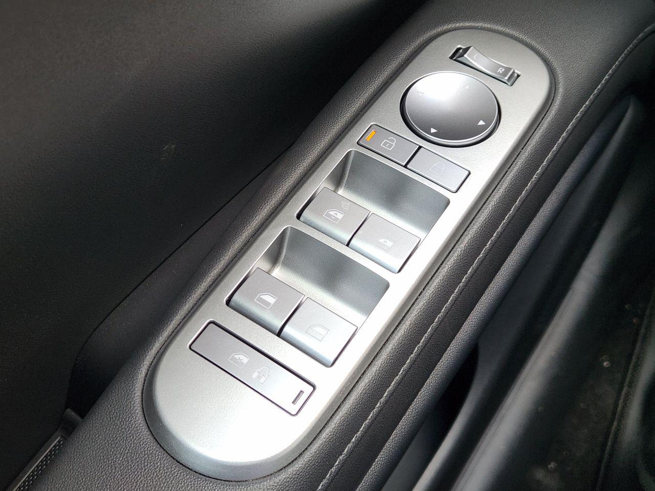New 2027 Creamy White Pearl Hyundai SEL 7P image 21
