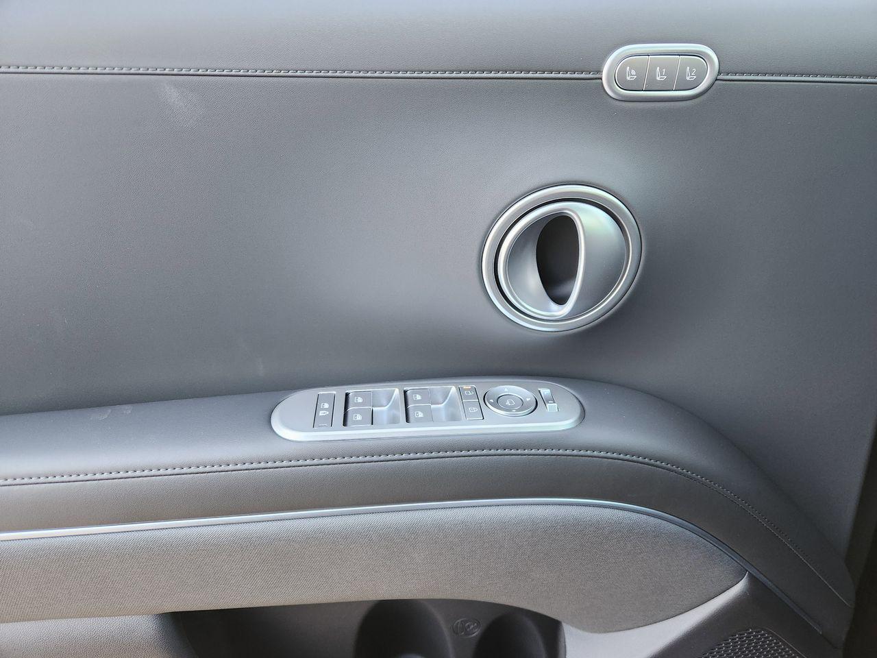 New 2026 Abyss Black Pearl Hyundai Calligraphy image 22