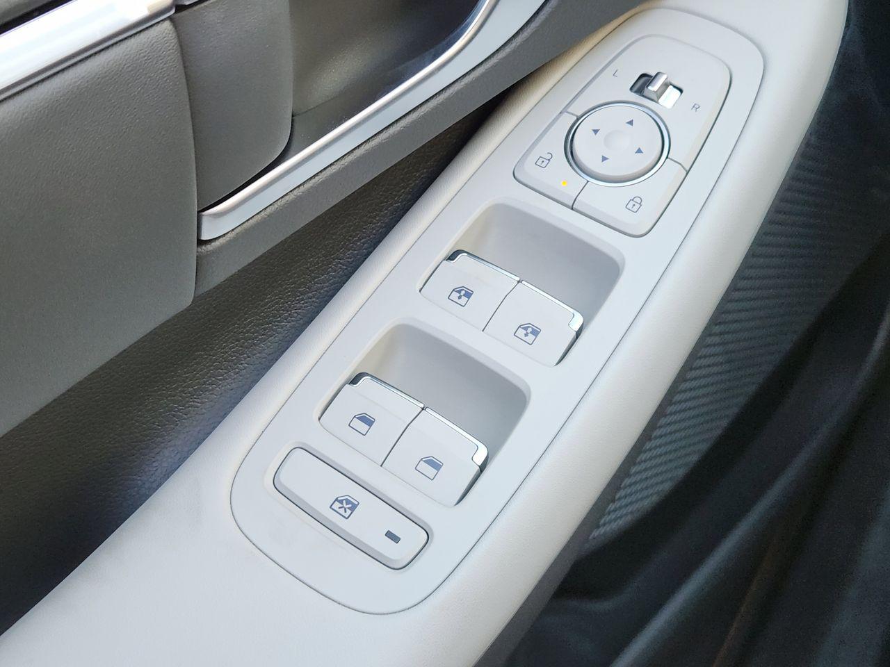 New 2026 Aero Silver Hyundai SEL Sport image 22