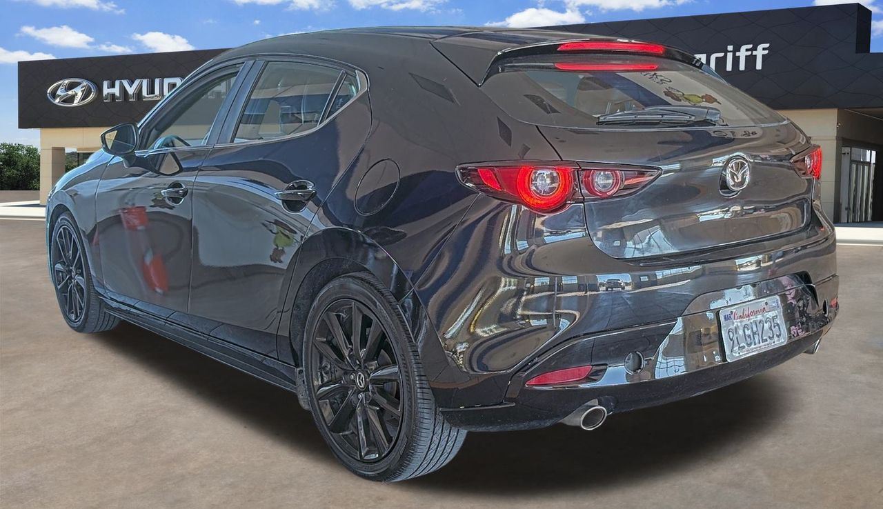 2024 Mazda Mazda3 2.5 Select Sport Hatchback photo 2