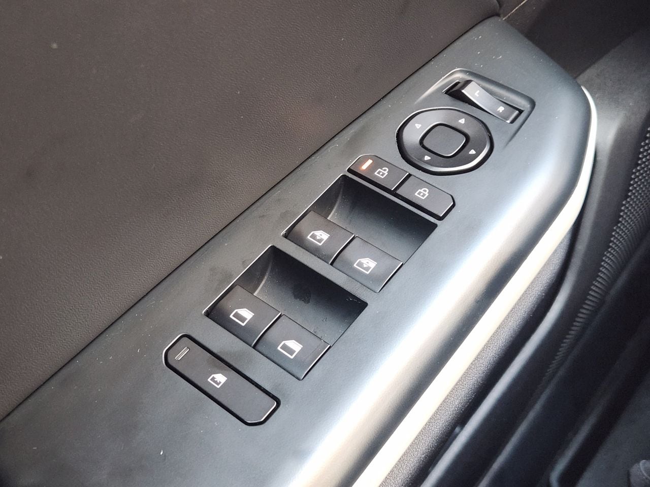 Used 2025 Interstellar Gray Kia GT-Line image 21