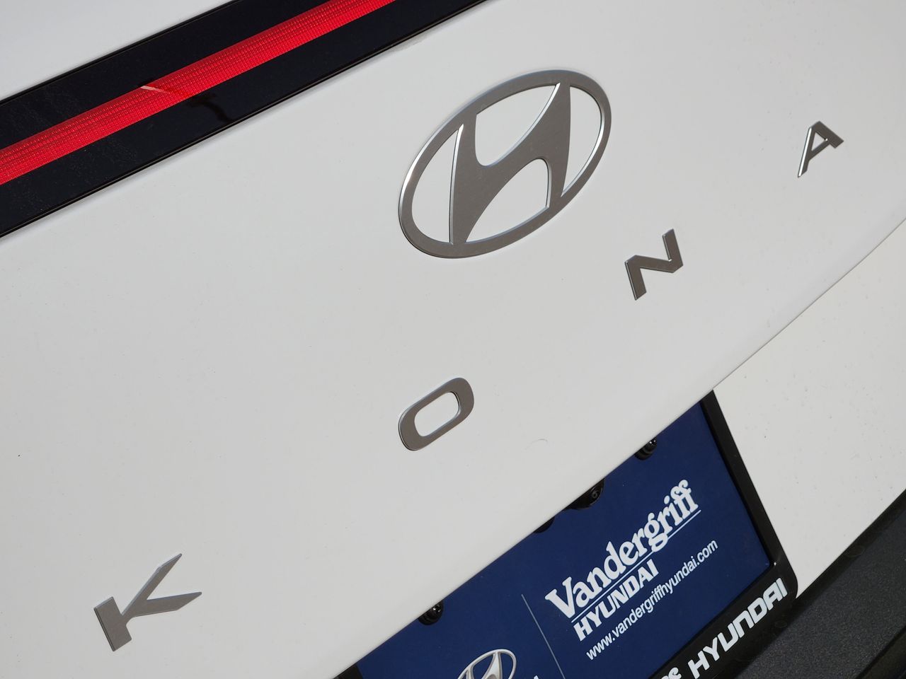 New 2026 SAW White Hyundai SEL Sport FWD image 8