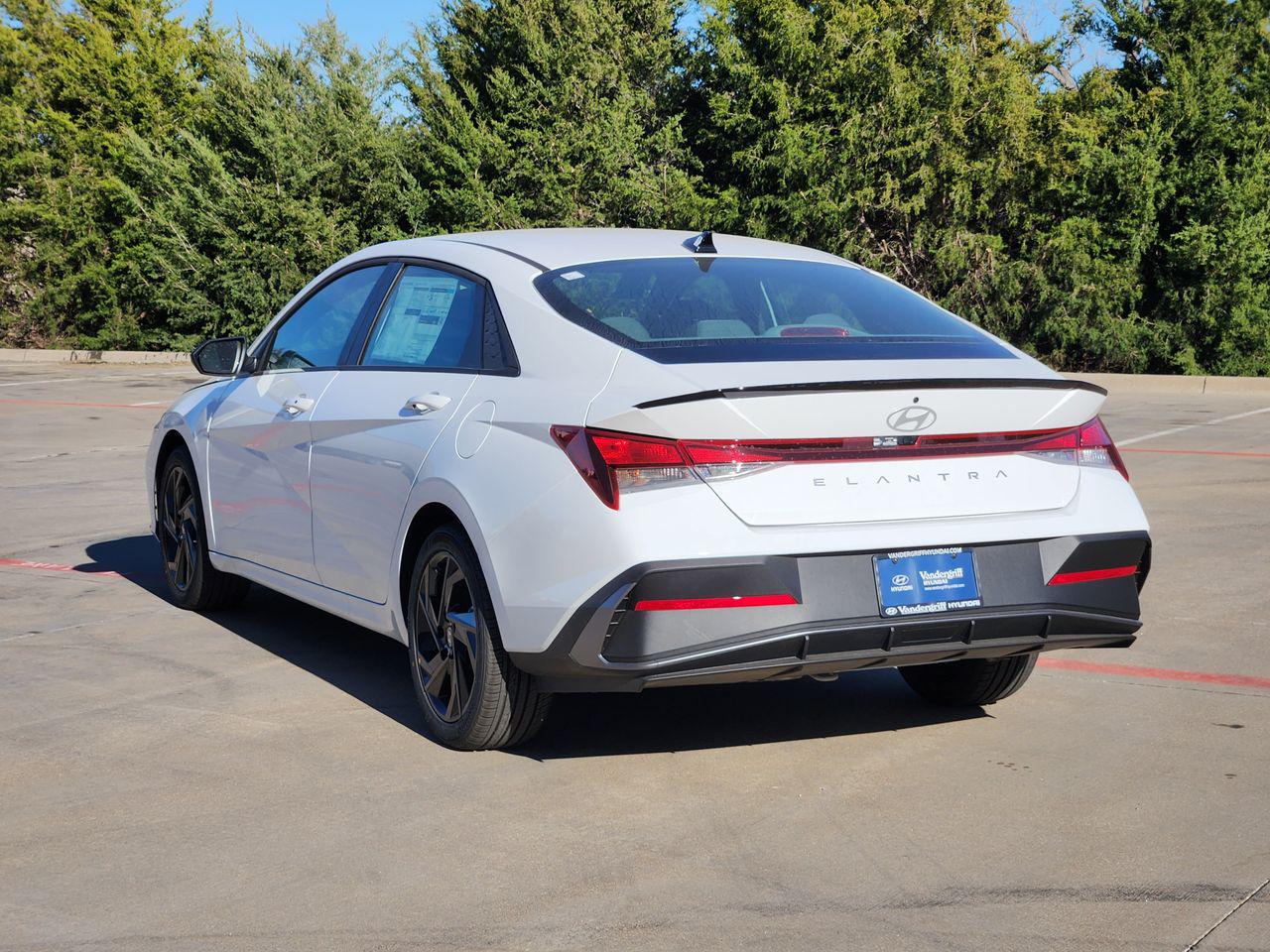 New 2026 W6H White Hyundai SEL Sport image 3