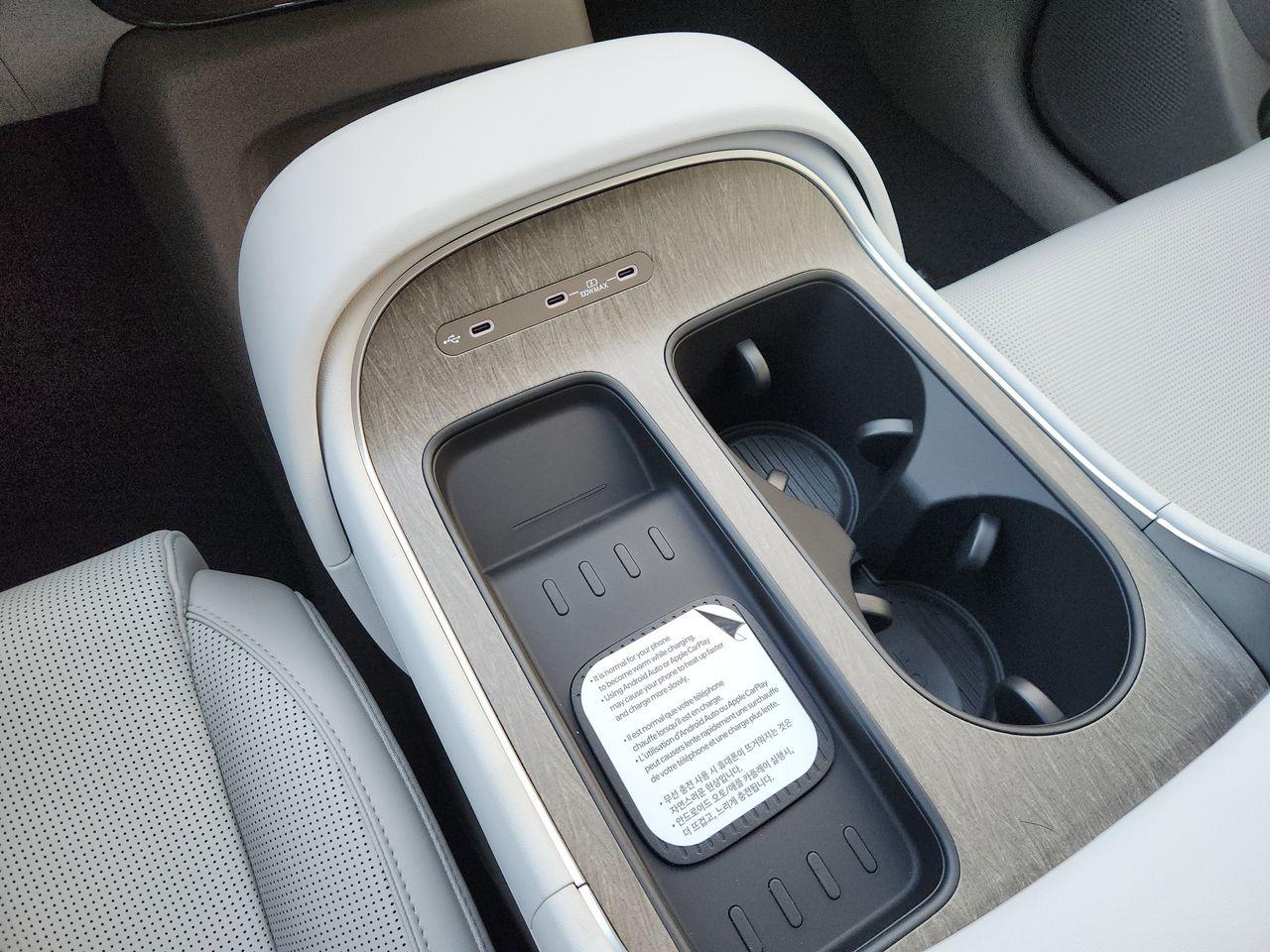 New 2026 WC9 White Hyundai SEL FWD image 18