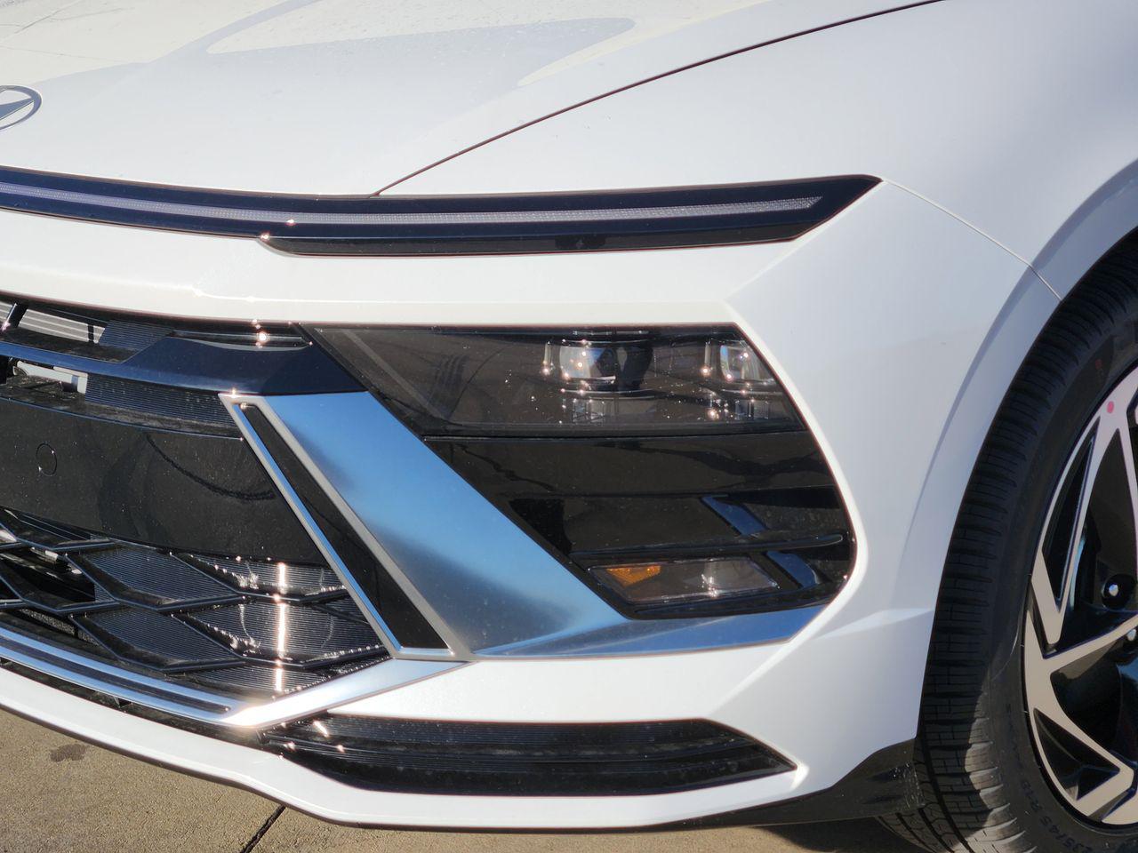 New 2026 W6H White Hyundai SEL Sport image 6