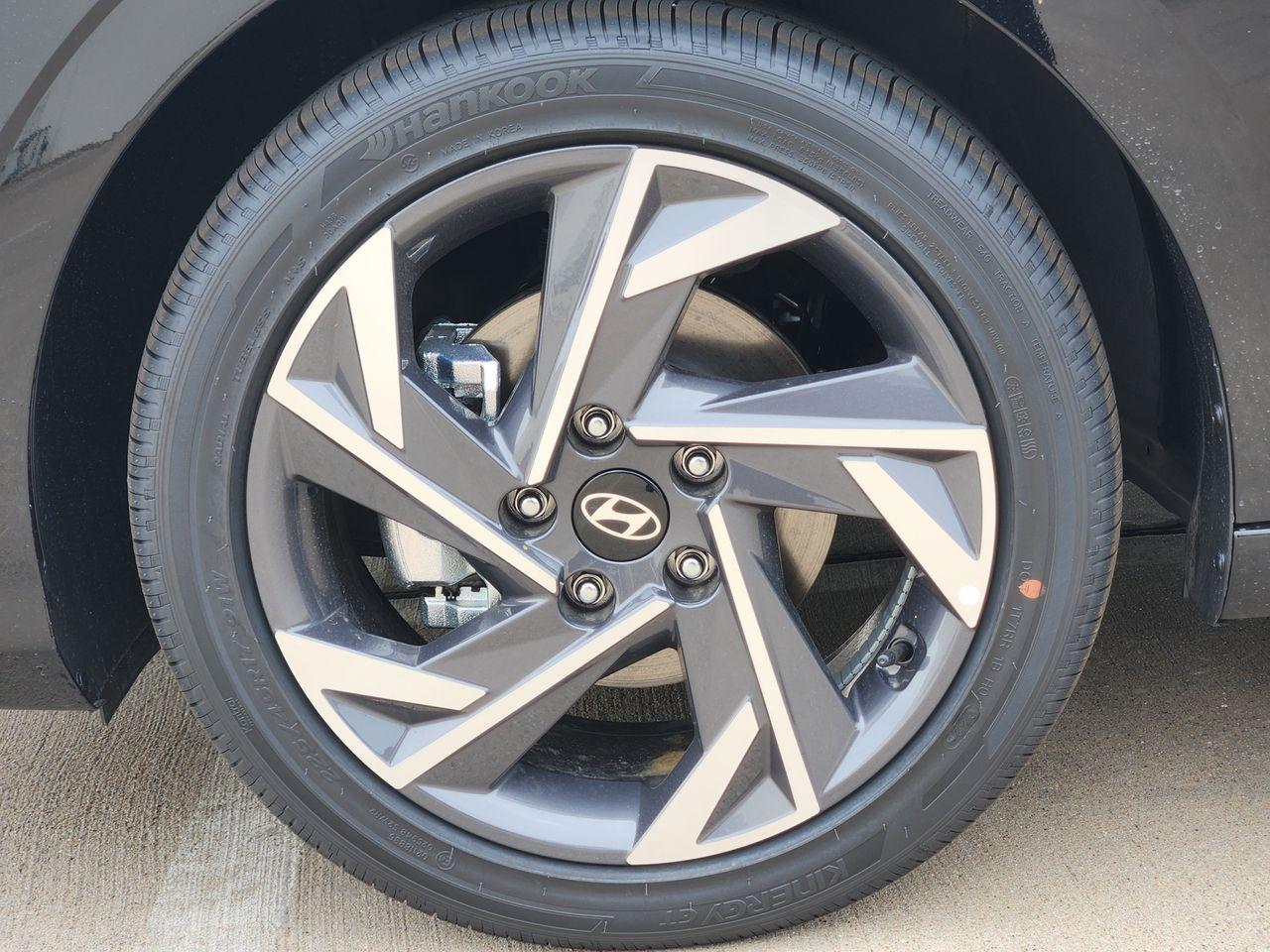New 2026 Abyss Black Hyundai Limited image 7