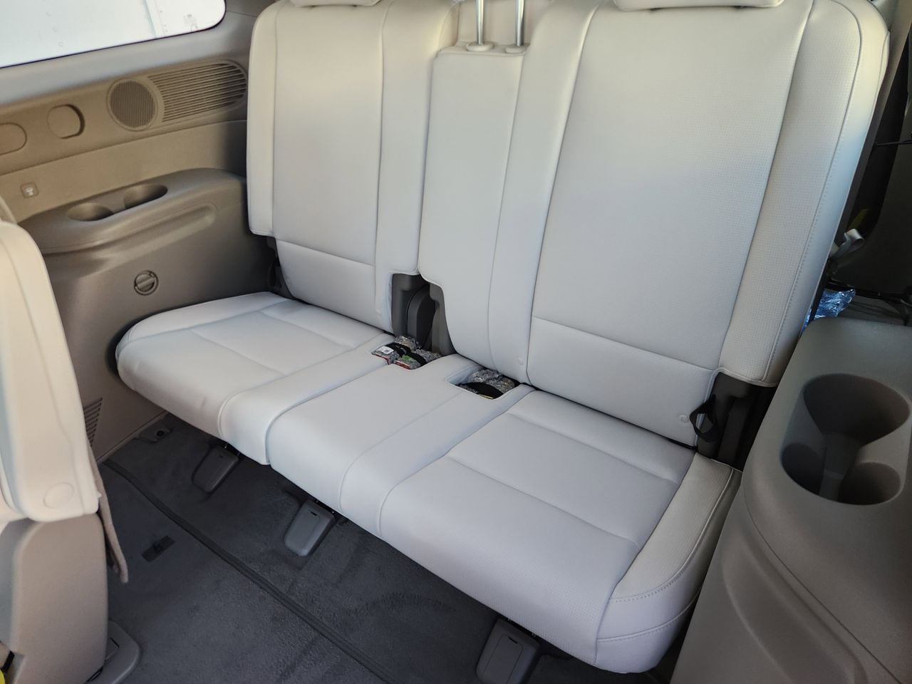 New 2026 WC9 White Hyundai SEL FWD image 29