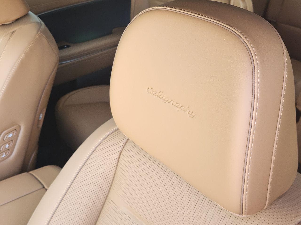 New 2027 Creamy White Pearl Hyundai Calligraphy image 12