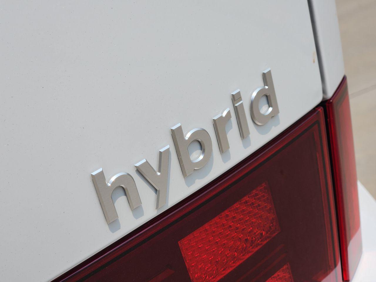 New 2027 Serenity White Hyundai Limited image 9
