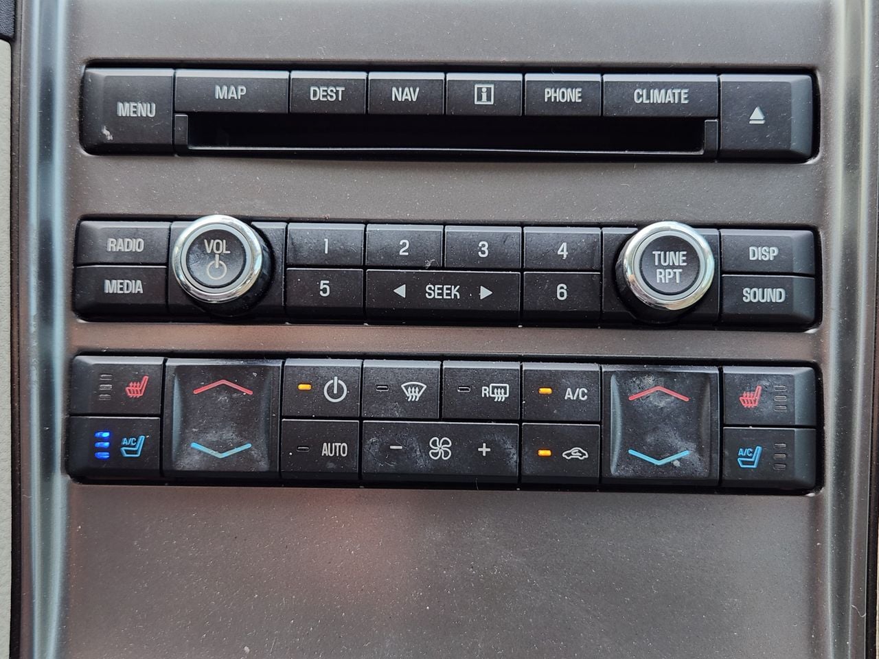 Used 2010 Tuxedo Black Ford Limited image 15