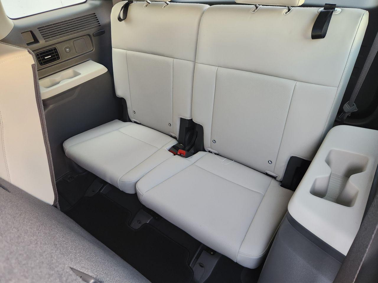 New 2027 Hampton Gray Hyundai SEL FWD image 29