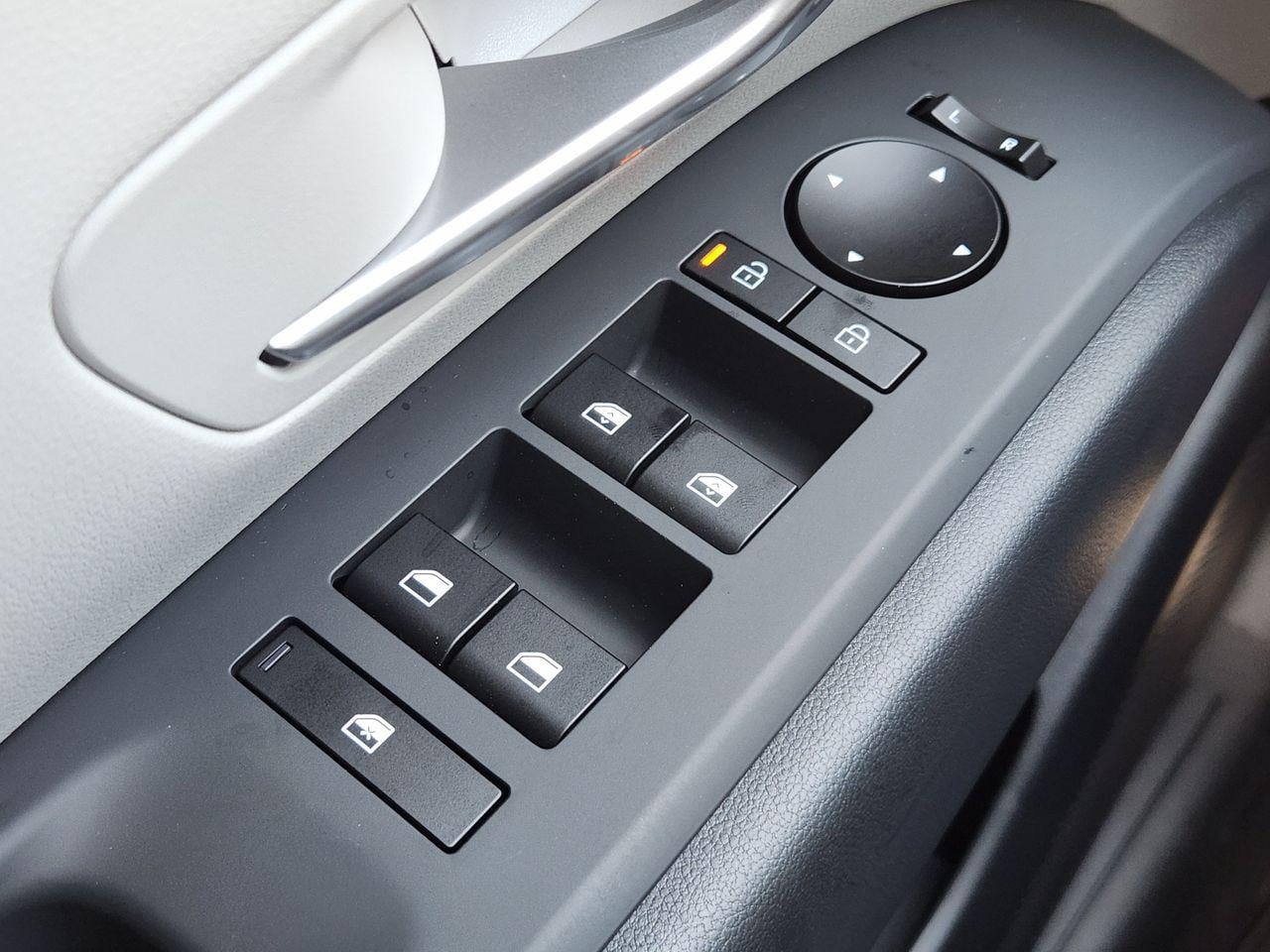 New 2026 Shimmering Silver Hyundai SEL Plus FWD image 22