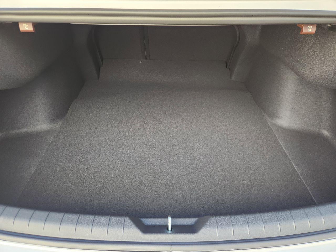 New 2026 Serenity White Hyundai SEL Sport image 31