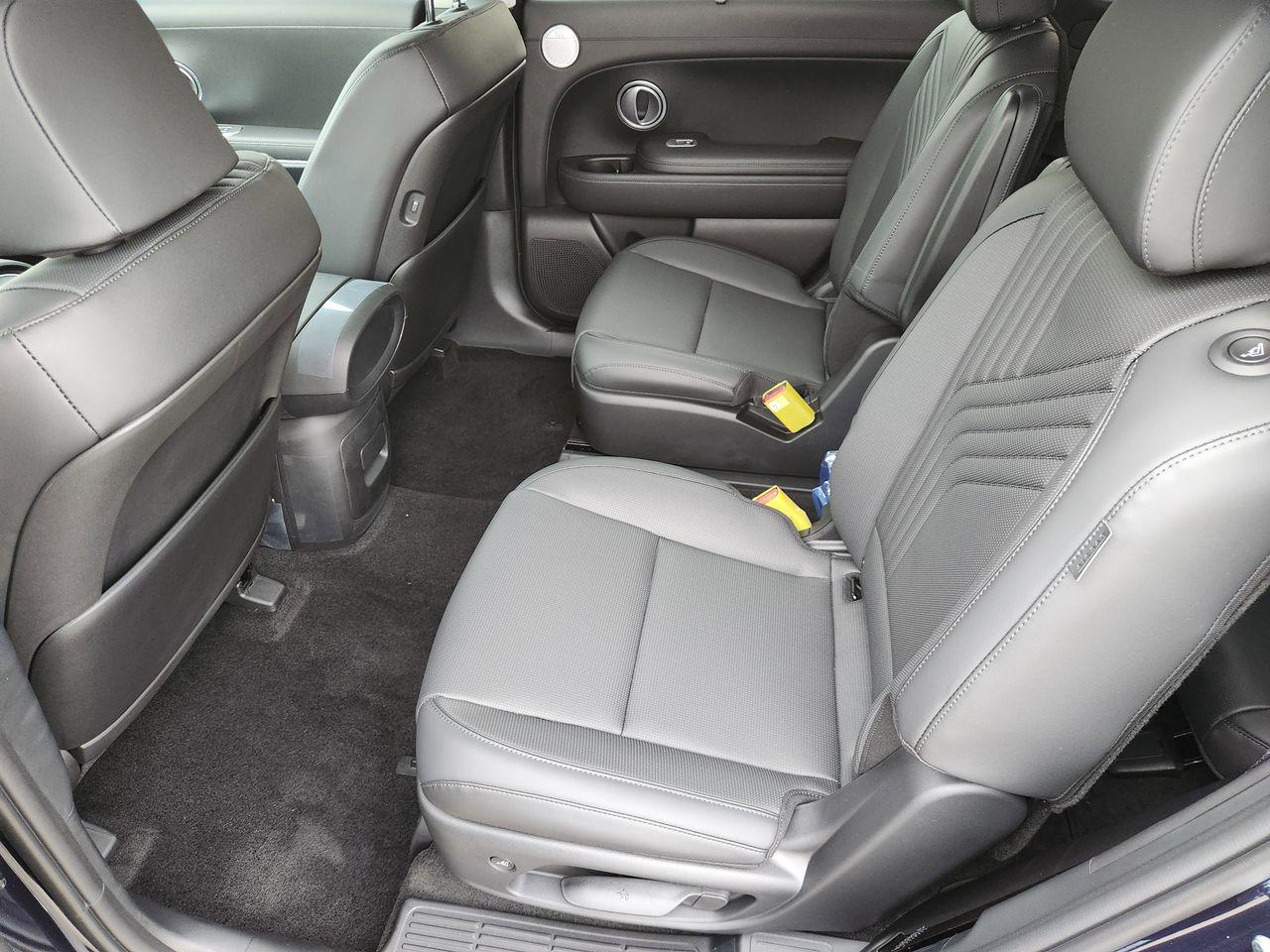 New 2026 CBP Blue Hyundai SEL FWD image 28