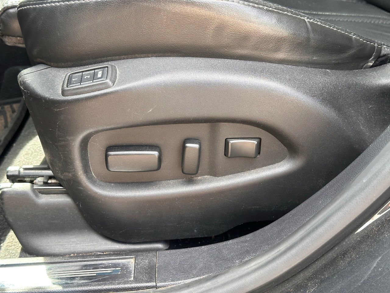 Used 2016 Graphite CADILLAC Luxury image 22