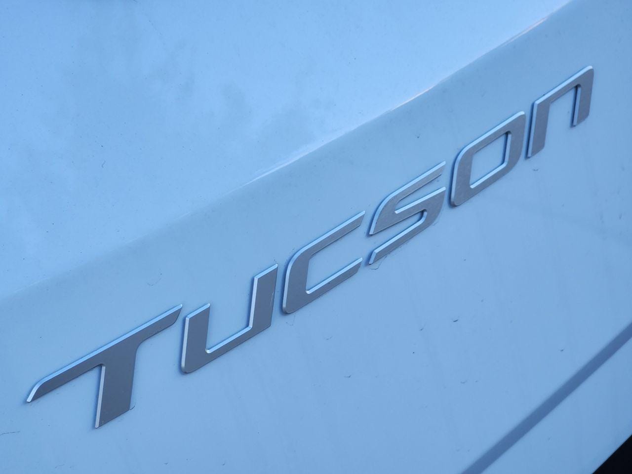 New 2026 W6H White Hyundai SEL FWD image 8