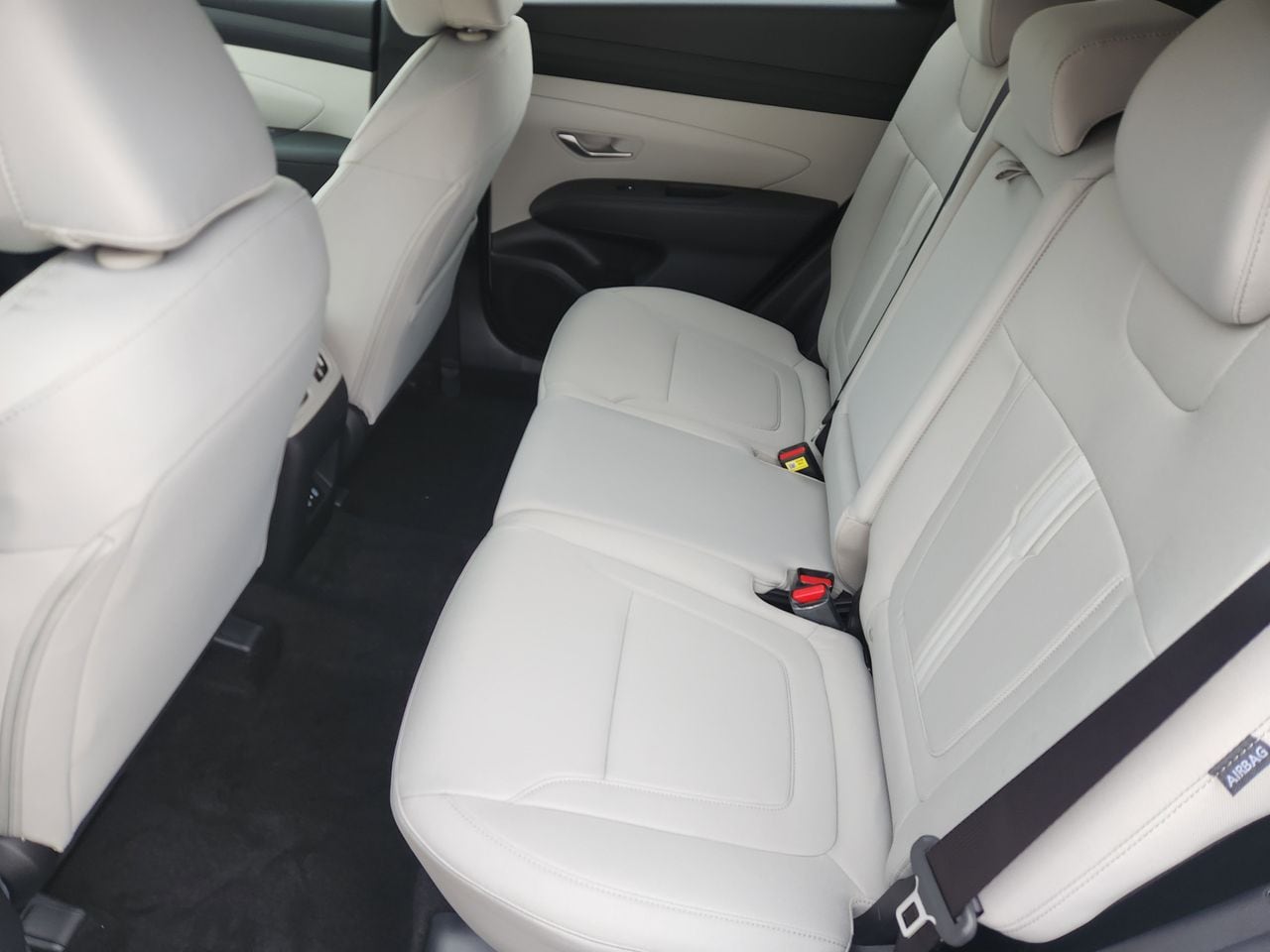 New 2026 W6H White Hyundai SEL FWD image 28