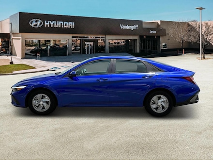 2025 Hyundai Elantra SE Sedan