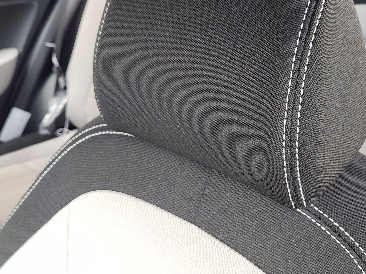 New 2026 SAW White Hyundai SEL image 12