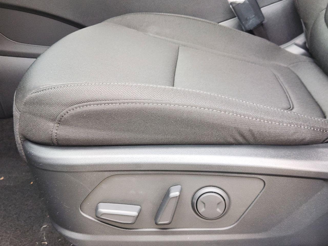 New 2026 R2T Silver Hyundai SEL FWD image 22