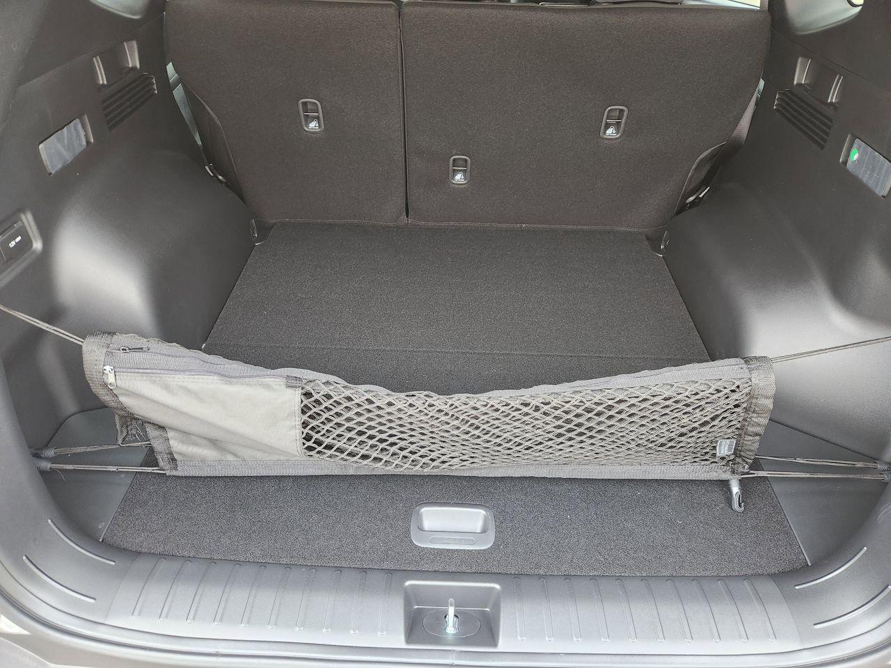 New 2026 R2T Silver Hyundai SEL FWD image 30