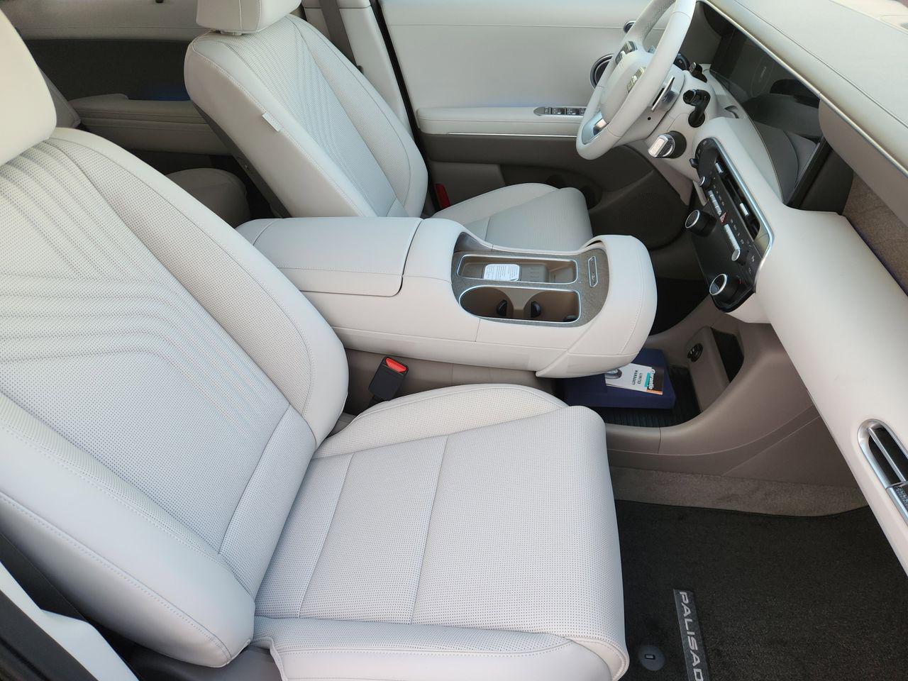 New 2026 A2B Black Hyundai SEL Premium FWD image 10