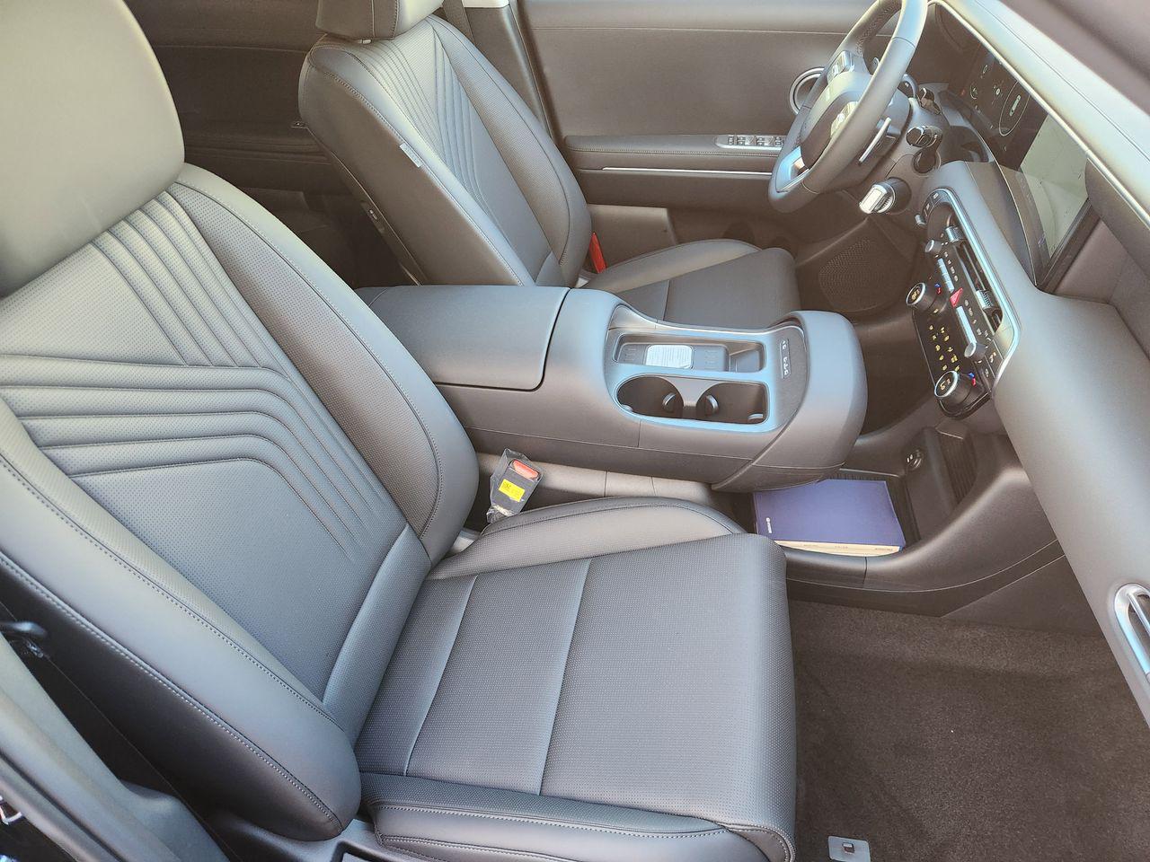 New 2026 A2B Black Hyundai SEL FWD image 9