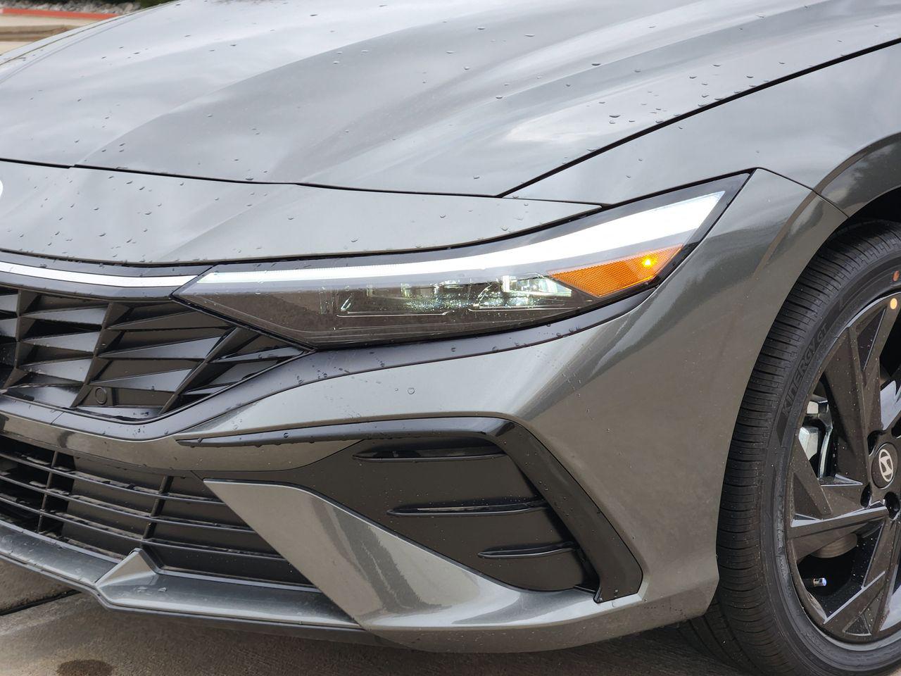 New 2026 A5G Gray Hyundai SEL Sport Premium image 6