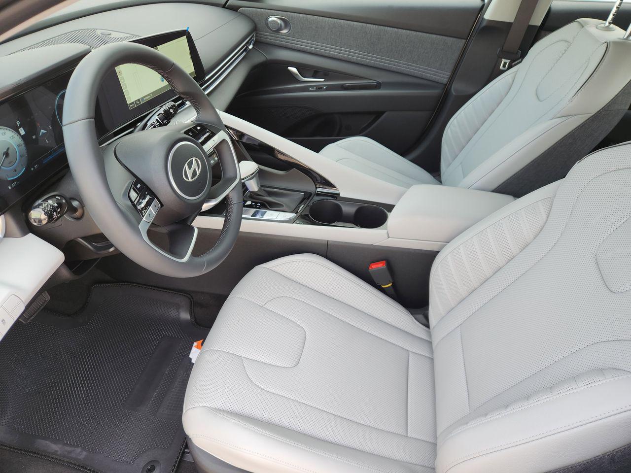 New 2026 W6H White Hyundai Limited image 10