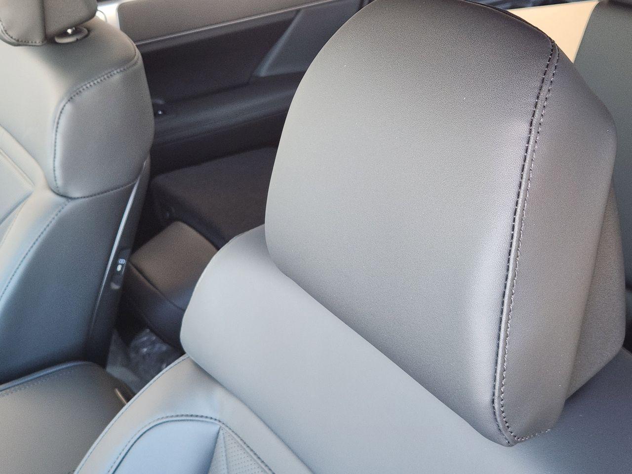 New 2026 W6H White Hyundai SEL FWD image 11